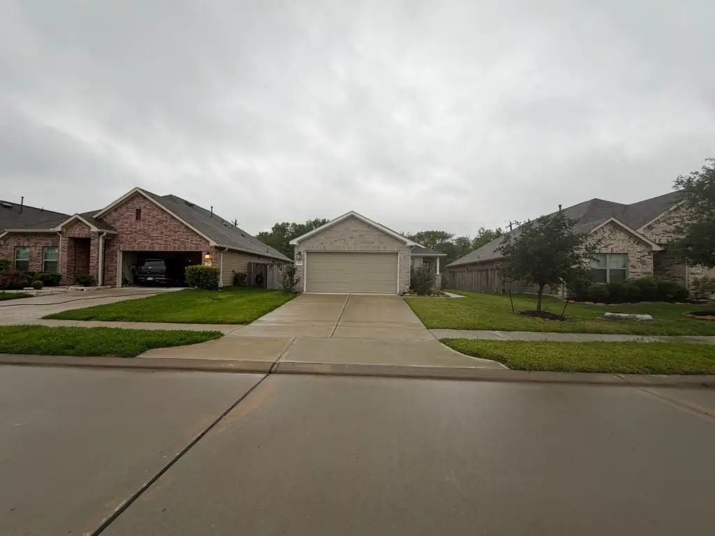 1174 Filly Creek Drive, Alvin, TX 77511 - #1