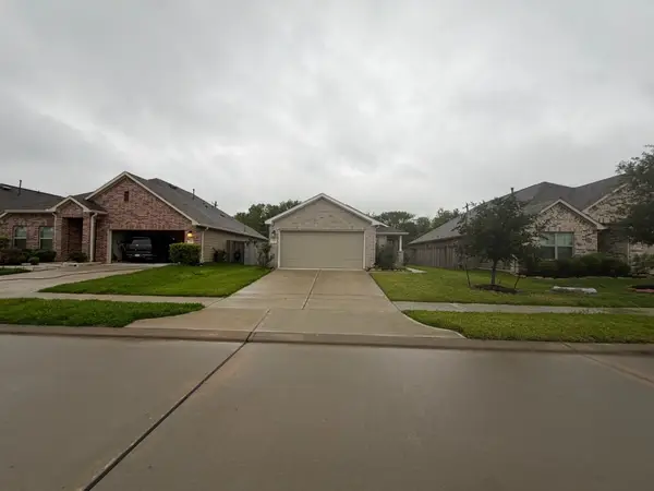 1174 Filly Creek Drive, Alvin, TX 77511