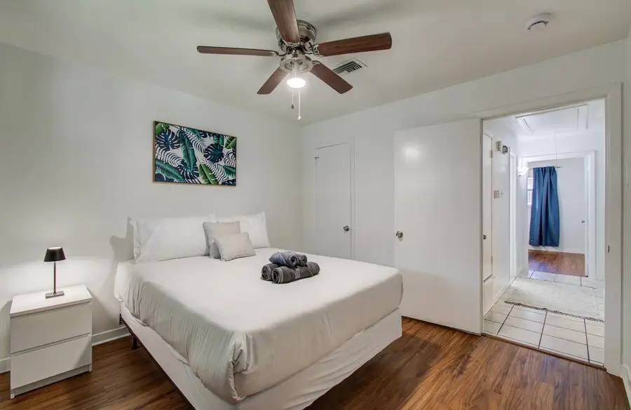 5542 Holly Street #209, Houston, TX 77081 - Image #3