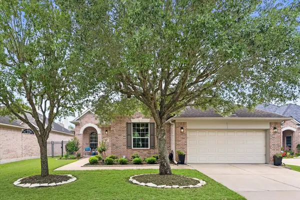 1831 Shadow Lake Drive, Sugar Land, TX 77479