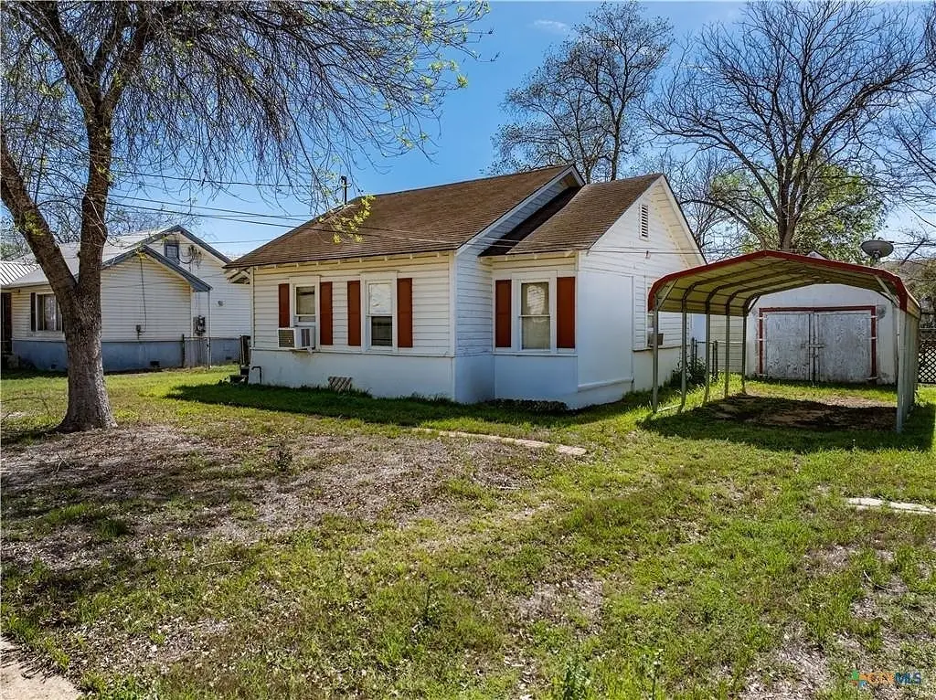 230 Thornton Street, Gonzales, TX 78629 - #1