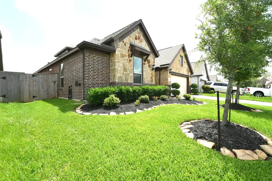 14011 Lago Creek Court, Rosharon, TX 77583 - Image #2
