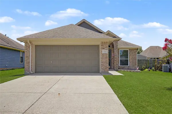 111 Enfield Court, Huntsville, TX 77320