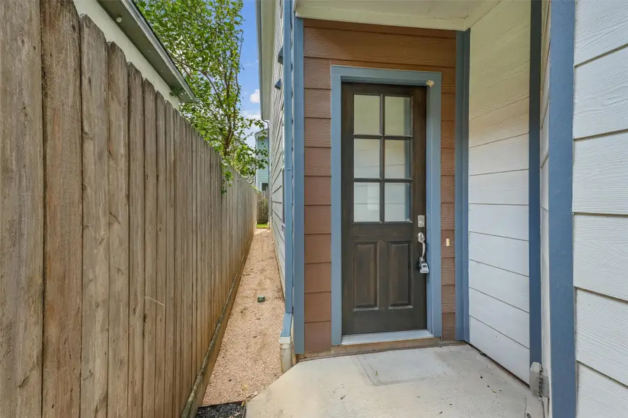 2107 Crockett Street, Houston, TX 77007 - Image #3