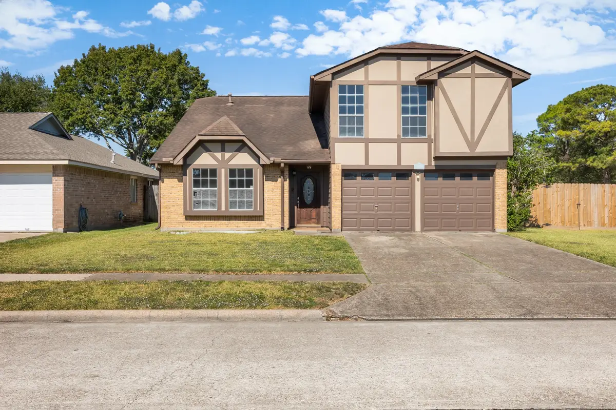 10849 Mesquite Drive, La Porte, TX 77571 - Image #1