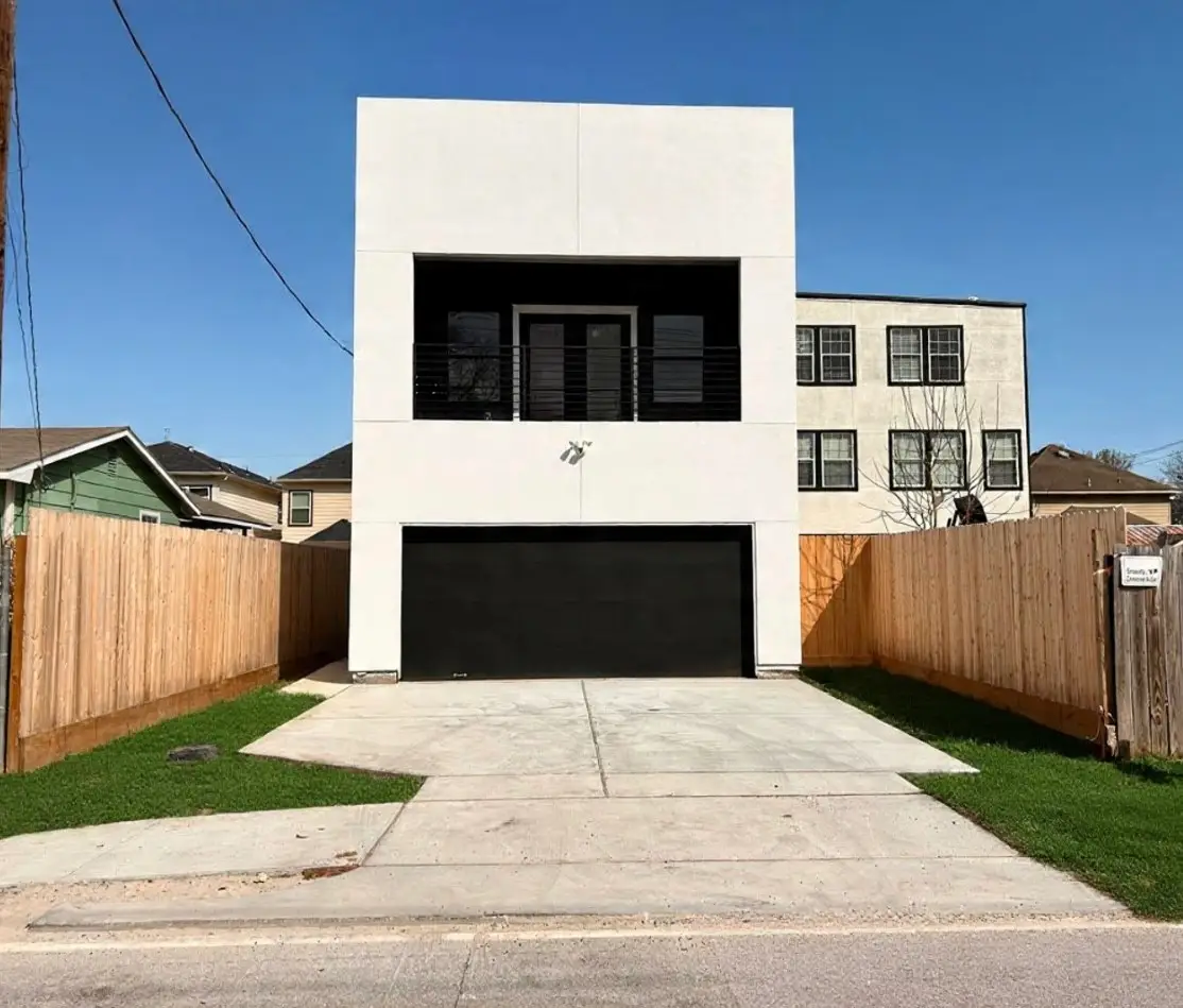 5014 Creekmont Drive, Houston, TX 77091 - #1