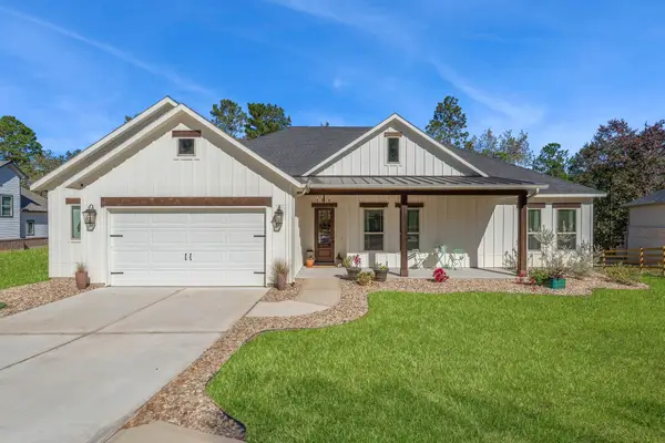 6114 E Bluff Court, Magnolia, TX 77354