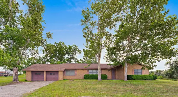 3644 W State Highway 71 Highway, La Grange, TX 78945