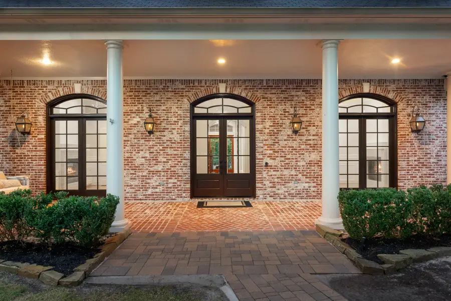 2 Hunnewell Way, The Woodlands, TX 77382 - #2