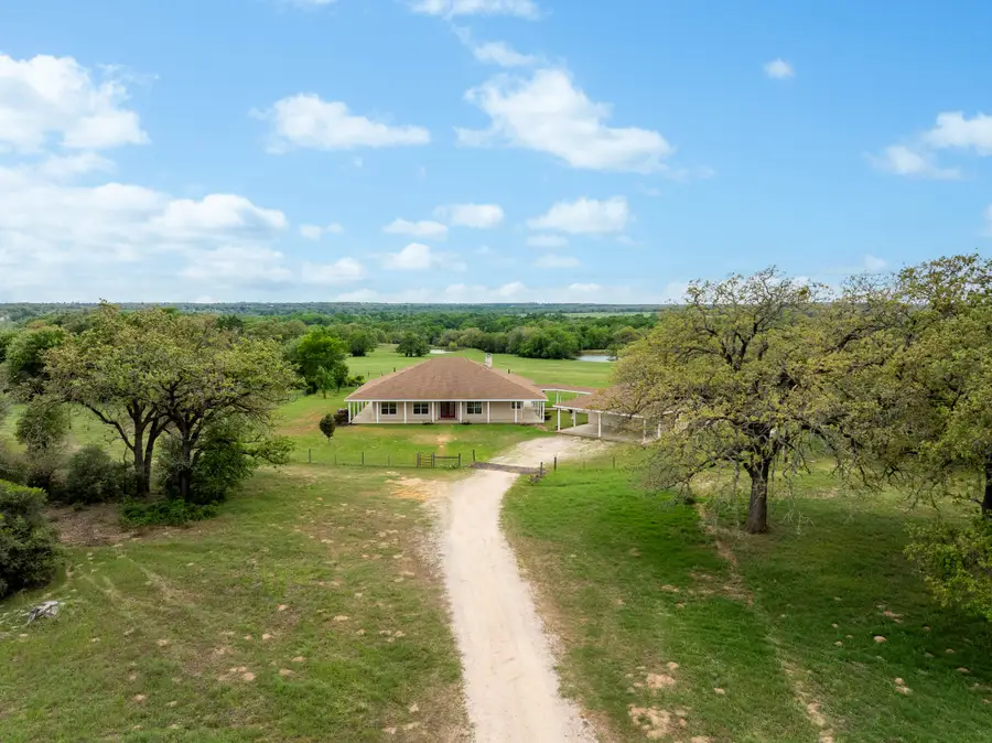 10565 N Highway 77, Lexington, TX 78947 - Image #2