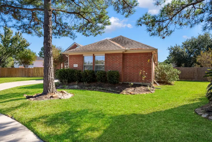 19106 Poplar Trails Lane, Tomball, TX 77375 - Image #3