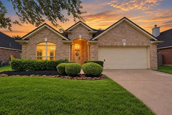 9010 Sunrise Trail, Pearland, TX 77584