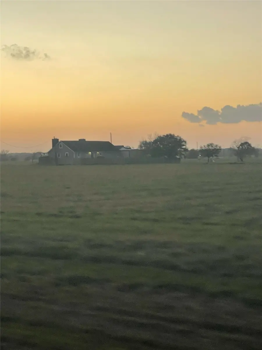 714 Chuckwagon Trail, Angleton, TX 77515 - Image #3