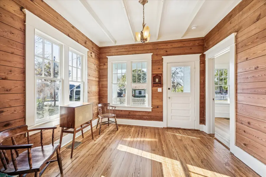 208 N Rusk Street, Fayetteville, TX 78940 - Image #2