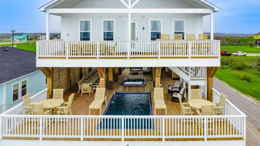 1395 Keith Avenue, Gilchrist, TX 77617 - #2