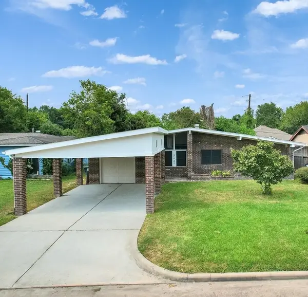 5627 Southbrook Drive, Houston, TX 77033