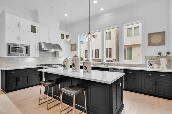5334 Paseo Caceres Drive, Houston, TX 77007