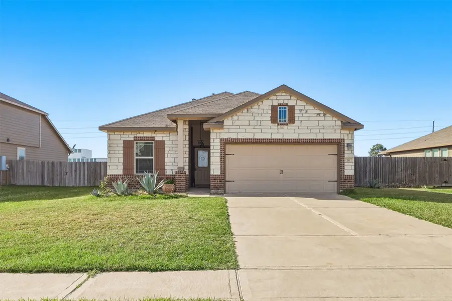 211 White Wing Lane, Sealy, TX 77474 - #2