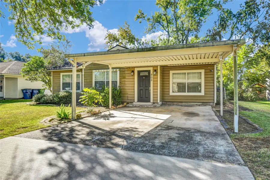 908 Robinhood Lane, Angleton, TX 77515 - #3