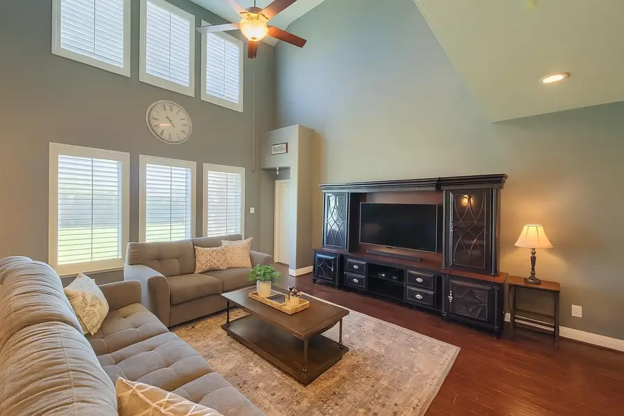 1904 Emerald Breeze Court, Pearland, TX 77089 - #2