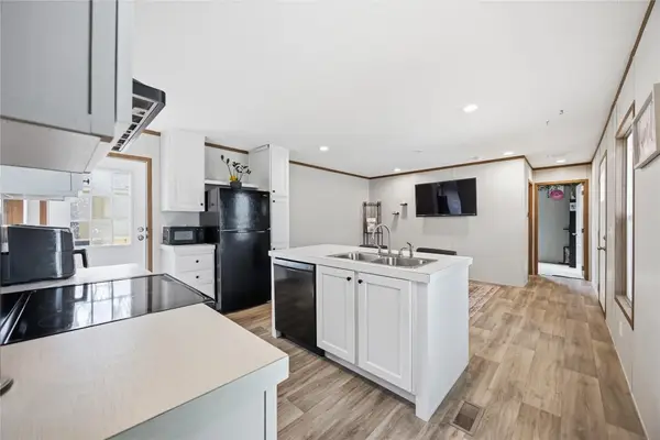 1633 Webster Street #115, League City, TX 77573