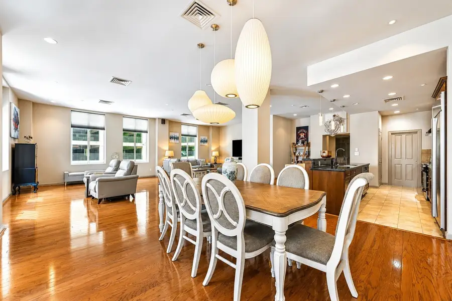 914 Main Street #801, Houston, TX 77002 - #2