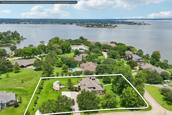 118 Waterfront Drive, Montgomery, TX 77356