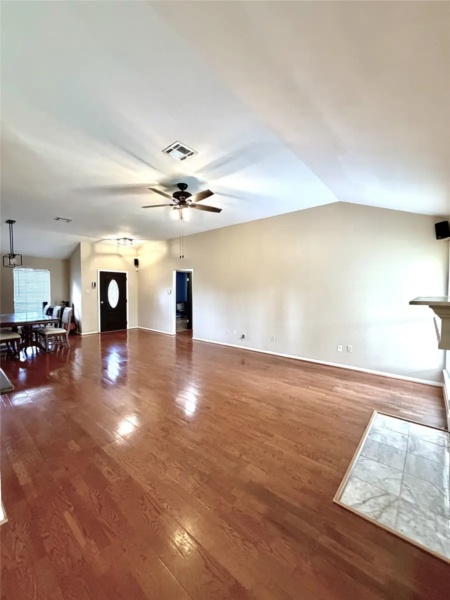 9919 Glenkirk Drive, Houston, TX 77089 - #3