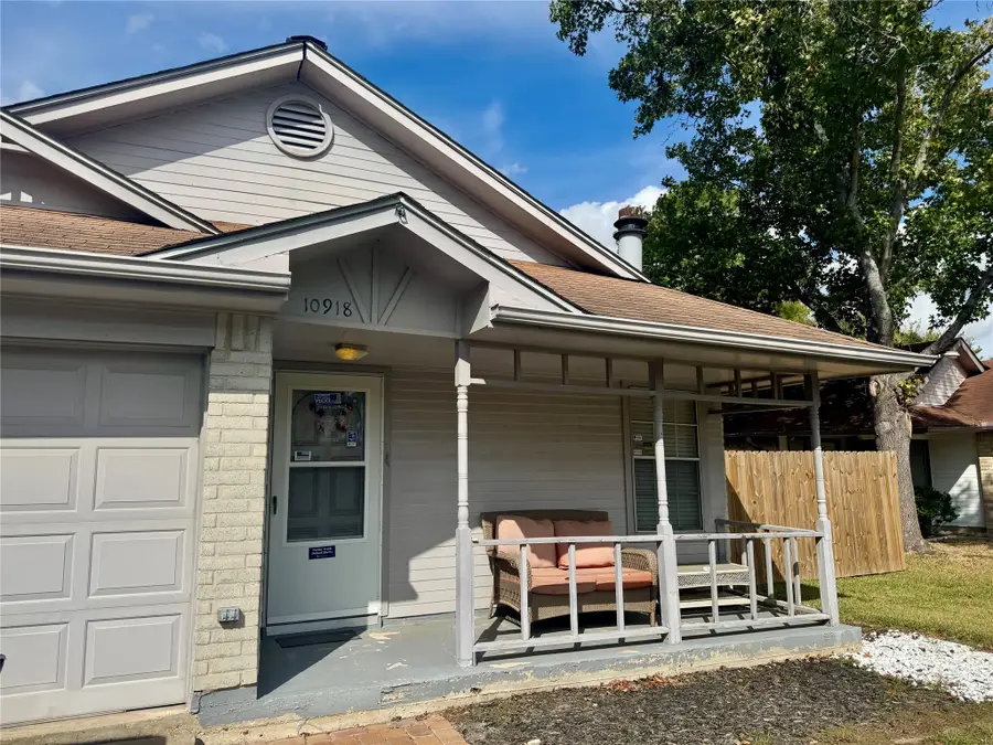 10918 Spanish Grant Drive, Sugar Land, TX 77498 - Image #2