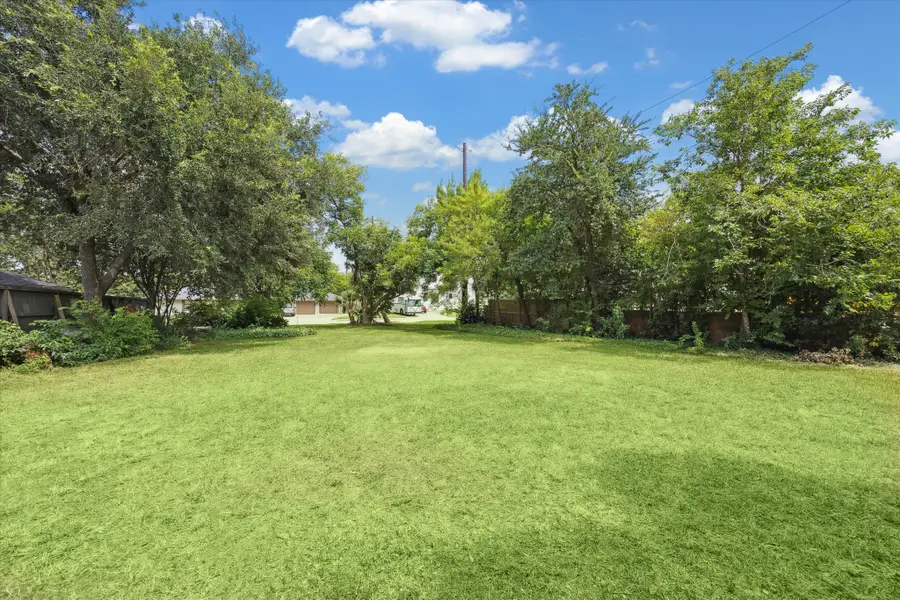 8606 Linkpass Lane, Houston, TX 77025 - Image #2