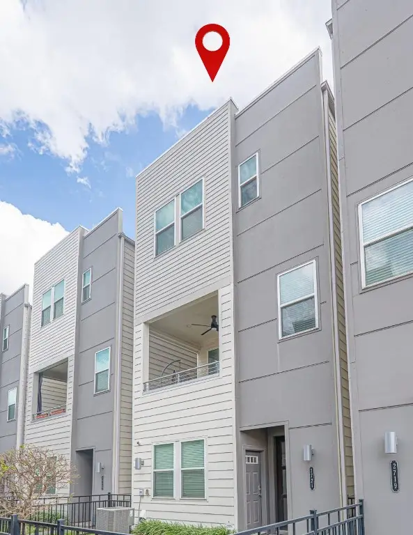 2721 Clinton Drive, Houston, TX 77020