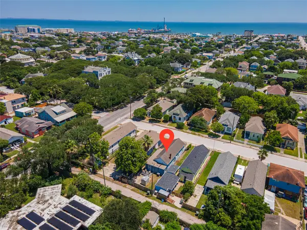 2912 Avenue N 1/2, Galveston, TX 77550