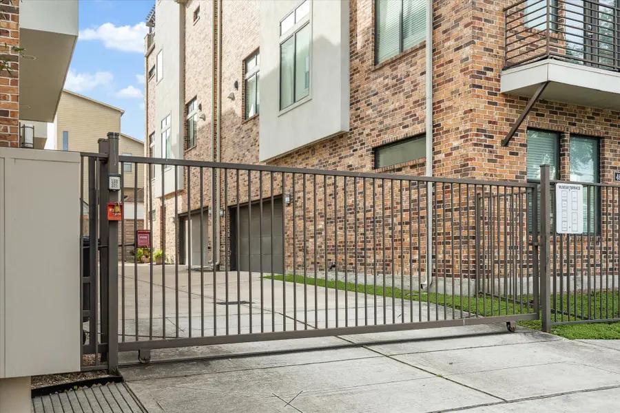 4618 La Branch Street, Houston, TX 77004 - Image #3