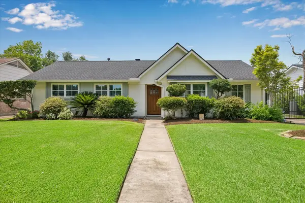 2315 Elmgate Drive, Houston, TX 77080