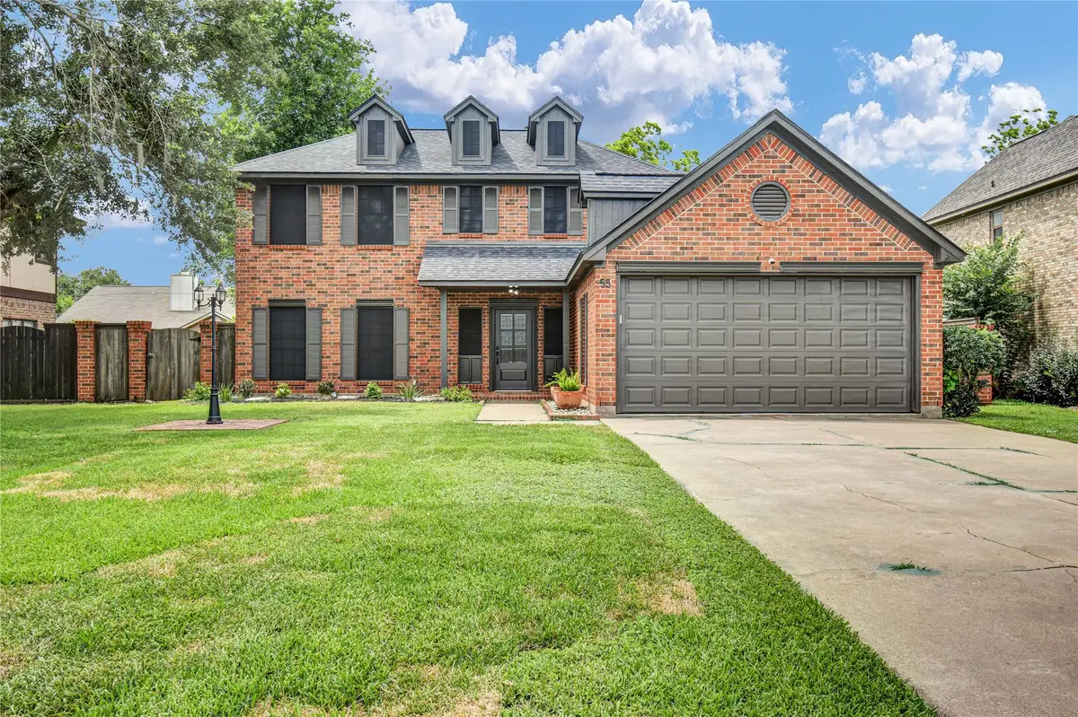 55 Sweetleaf Ct, Lake Jackson, TX 77566 - #1