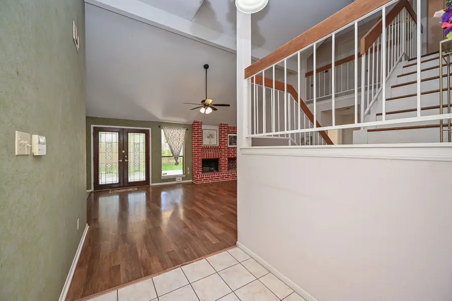 9826 Chiselhurst Drive, Houston, TX 77065 - Image #3