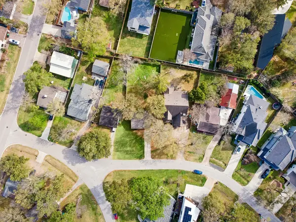 915 W 42nd Street, Houston, TX 77018