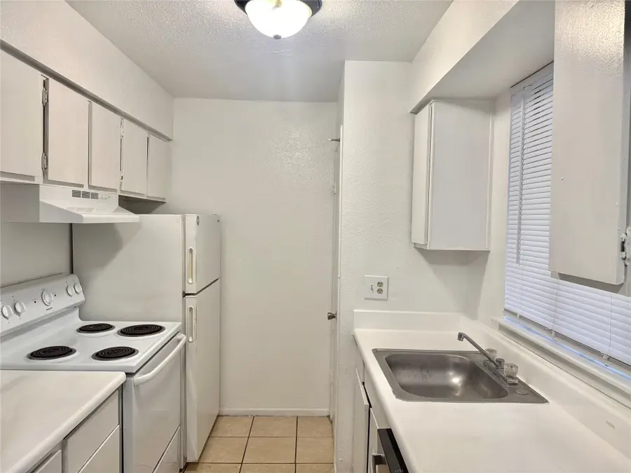 9201 Clarewood Drive #307, Houston, TX 77036 - #3