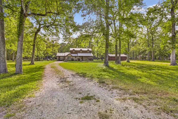 420 County Road 4012, Dayton, TX 77535