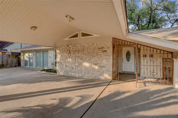 310 W Sam Houston Parkway N, Houston, TX 77024