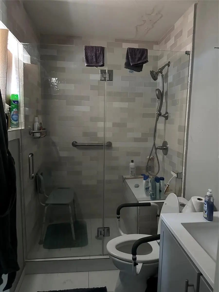 3719 Heatherbrook Drive, Houston, TX 77045 - #2