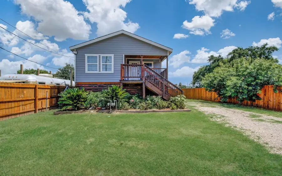 4802 Crane Street, Hitchcock, TX 77563 - Image #2