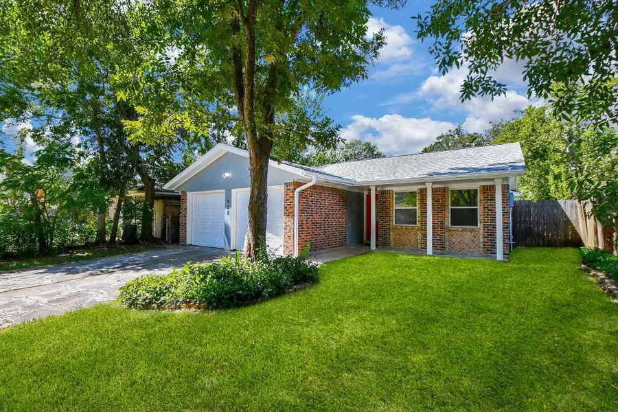 922 Bacliff Drive, Bacliff, TX 77518 - #2