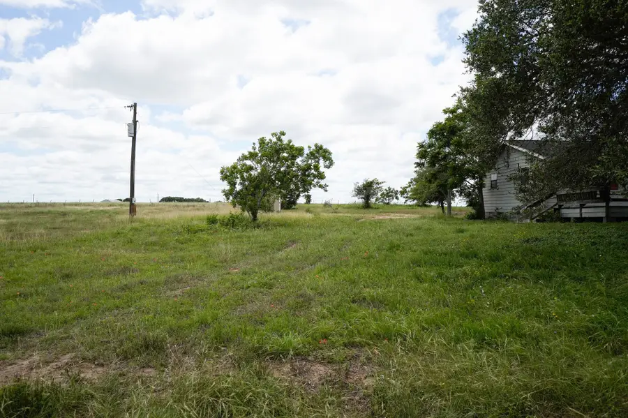 1432 S Knezek Road, Flatonia, TX 78941 - #2