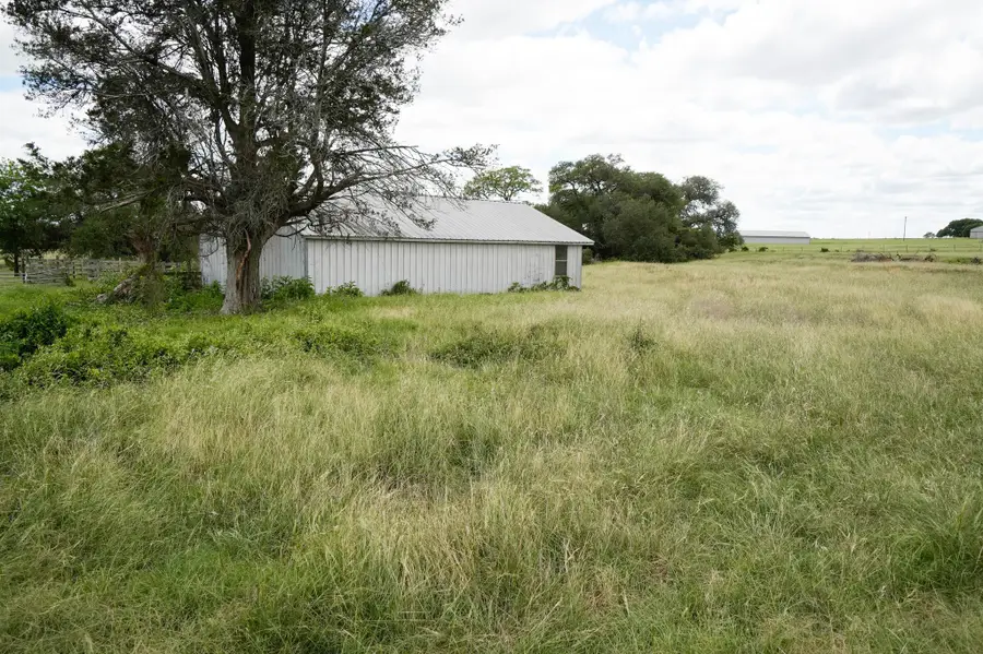1432 S Knezek Road, Flatonia, TX 78941 - #3
