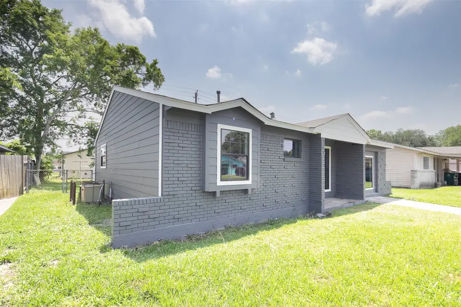 3309 Proswimmer Street, Houston, TX 77088 - Image #3