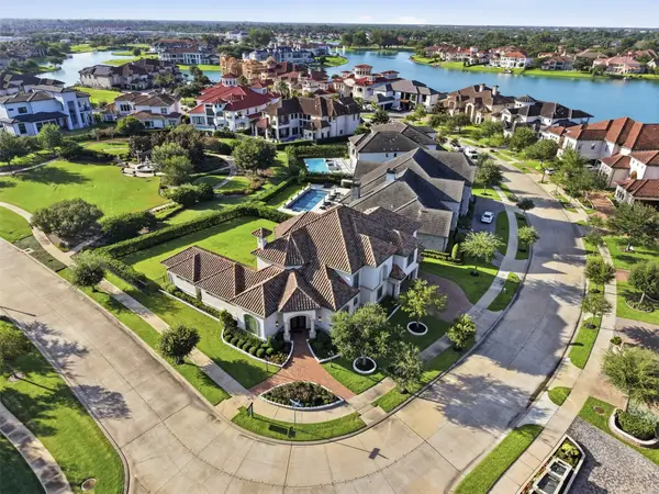 7 Haven Shore Lane, Sugar Land, TX 77479