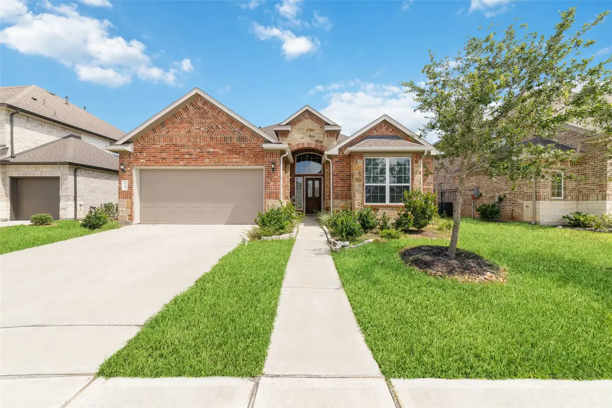 77 Carmel Drive, Manvel, TX 77578 - Image #1