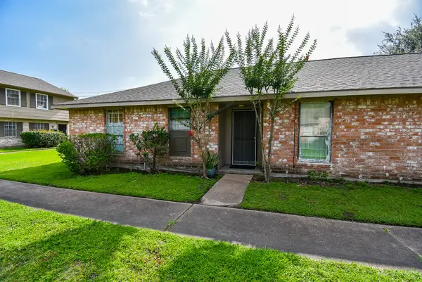 12469 Sharpview Drive #2469, Houston, TX 77072