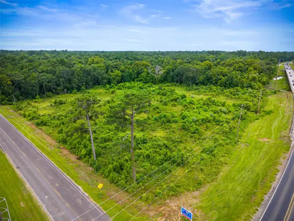 285 Fm 2090 Road, Cleveland, TX 77327